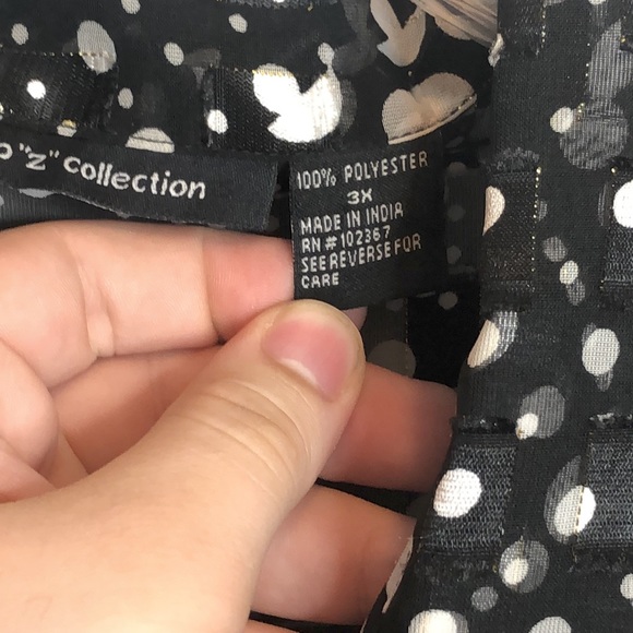 Club Z Collection Polka Dot Top 3X PLUS SIZE - Picture 5 of 8